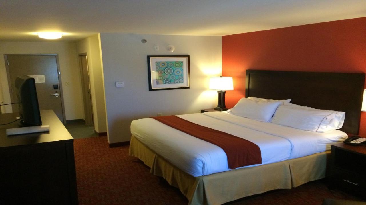 Holiday Inn Guin By Ihg Twin Exterior photo