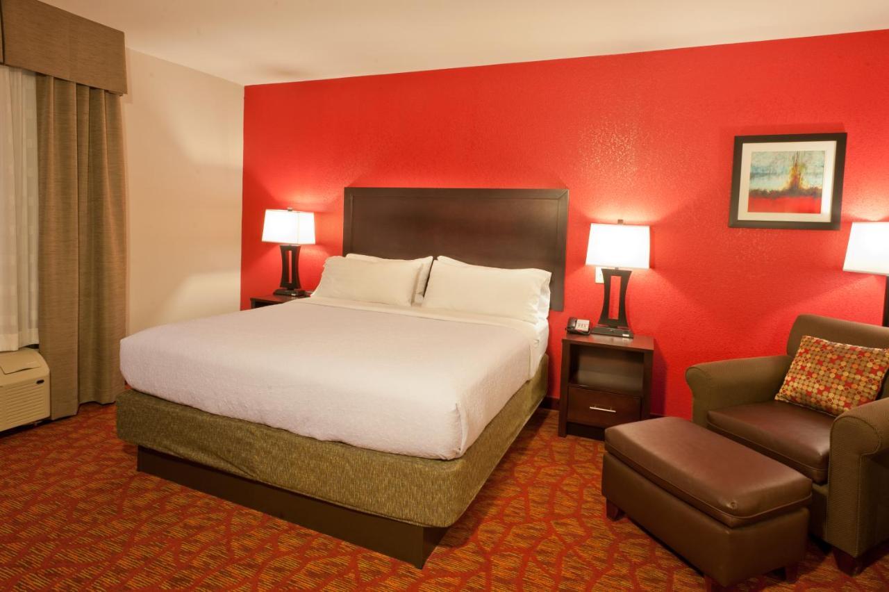 Holiday Inn Guin By Ihg Twin Exterior photo