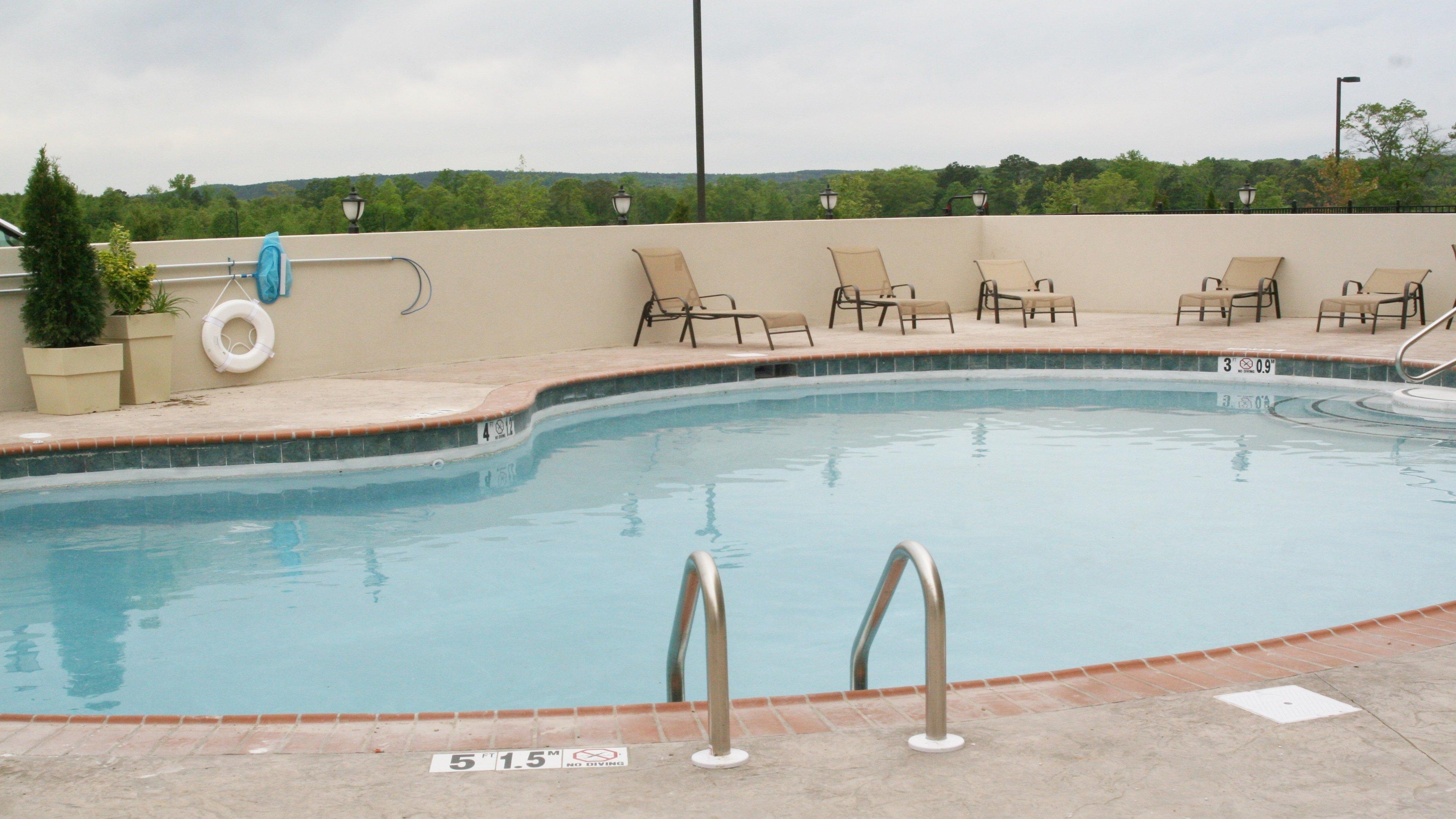 Holiday Inn Guin By Ihg Twin Exterior photo